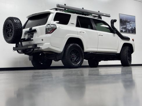 Used 2016 Toyota 4Runner Trail Premium AWD/4WD image 4