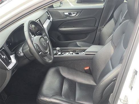 Used 2024 Volvo S60 B5 Core image 10