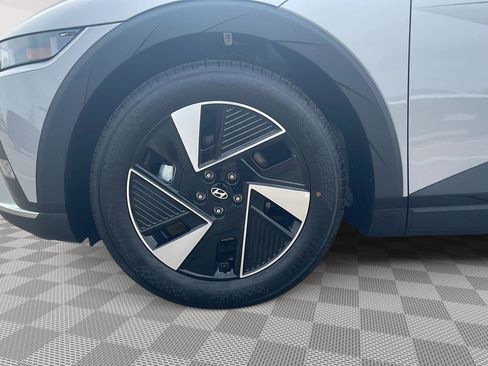 New 2026 Hyundai Ioniq 5 SE AWD/4WD image 9
