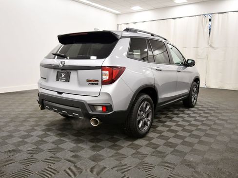 Certified 2024 Honda Passport TrailSport image 8