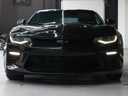 Used 2016 Chevrolet Camaro SS RWD image 10