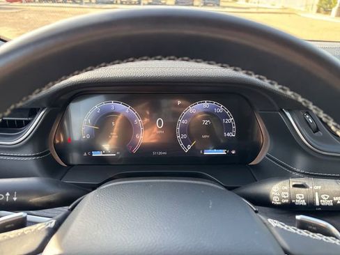 Used 2022 Jeep Grand Cherokee L Limited w/ Luxury Tech Group II image 14