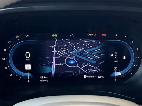 Used 2023 Volvo XC60 B5 Plus image 24