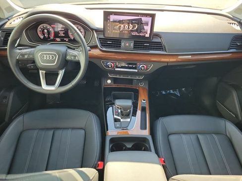 Certified 2023 Audi Q5 2.0T Premium Plus AWD/4WD image 2