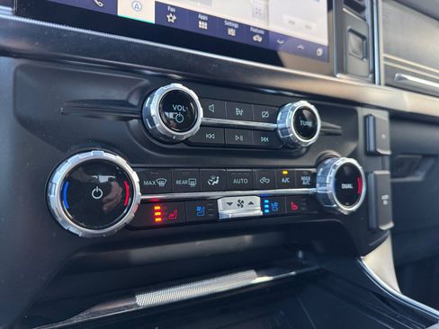 Certified 2023 Ford F150 Platinum w/ Equipment Group 701A High image 30