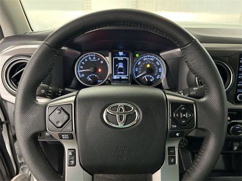 Used 2022 Toyota Tacoma SR5 image 11