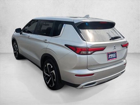 Used 2022 Mitsubishi Outlander SE FWD image 7