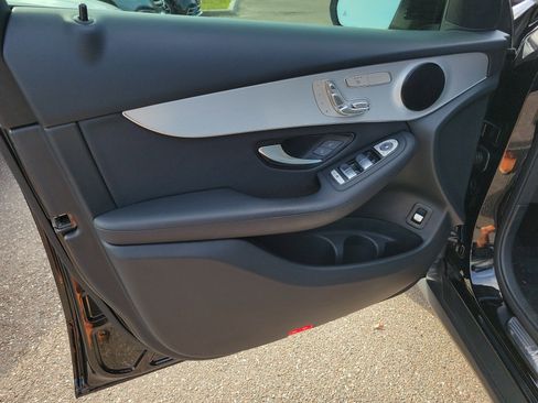 Certified 2020 Mercedes-Benz GLC 300 image 20