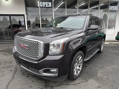 Used 2017 GMC Yukon Denali image 1