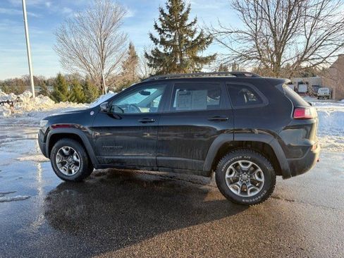 Used 2019 Jeep Cherokee Trailhawk w/ Comfort/Convenience Group image 5