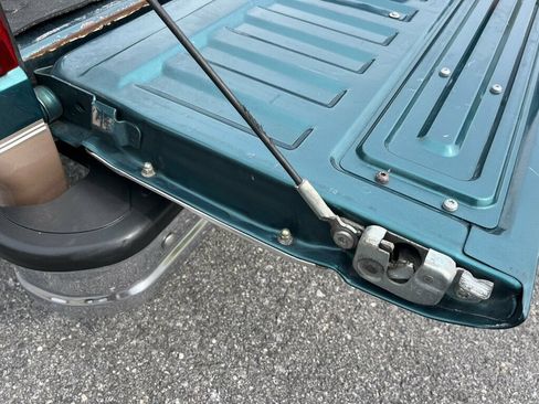 Used 1996 Ford F150 2WD Regular Cab image 25