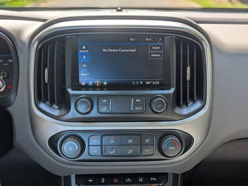 Used 2020 Chevrolet Colorado LT w/ Safety Package image 18