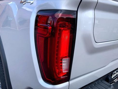 Used 2021 GMC Sierra 2500 SLT AWD/4WD image 28