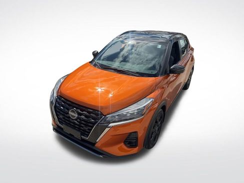 Certified 2023 Nissan Kicks SR w/ SR Premium Package FWD image 40