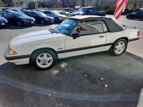 Used 1991 Ford Mustang LX RWD image 7