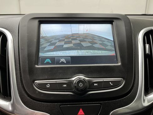 Used 2018 Chevrolet Equinox LT FWD image 5
