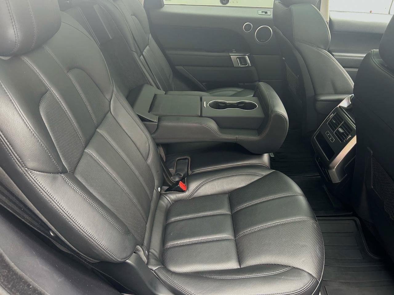 Used 2016 Land Rover Range Rover Sport SE AWD/4WD image 22
