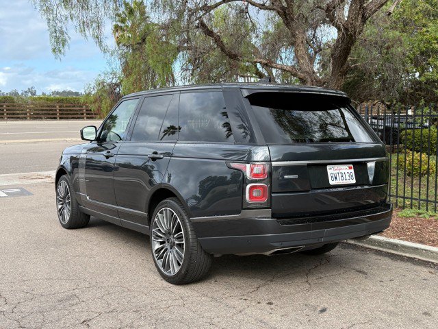 Used 2018 Land Rover Range Rover Supercharged AWD/4WD image 3