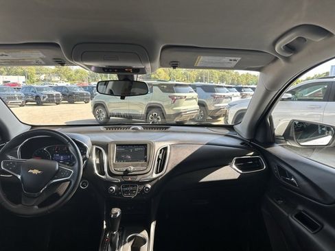 Used 2019 Chevrolet Equinox LT image 17