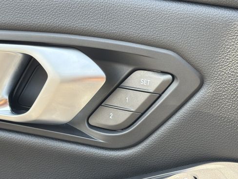 Used 2026 BMW 330i Sedan w/ Premium Package RWD image 15