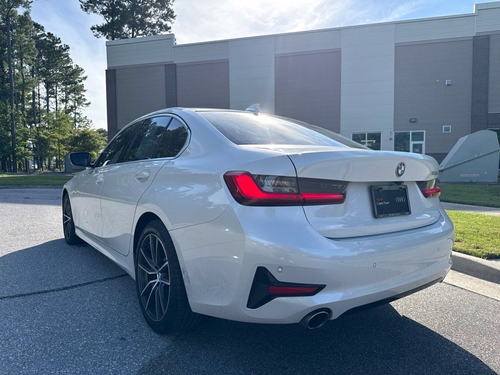 Used 2020 BMW 330i Sedan w/ Convenience Package RWD image 11