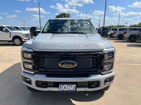 New 2026 Ford F250 Lariat w/ Black Appearance Package AWD/4WD image 2