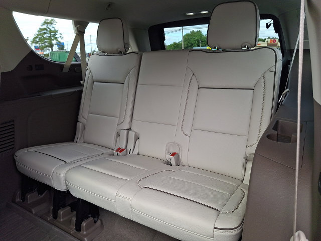 Certified 2023 GMC Yukon XL Denali w/ Denali Reserve Package AWD/4WD image 11