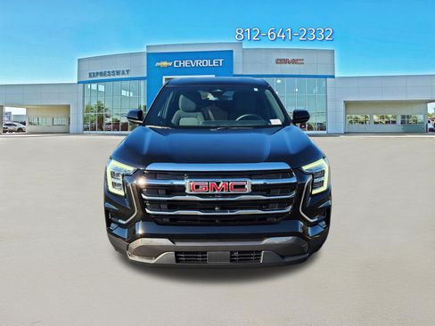 Used 2025 GMC Terrain Elevation image 2
