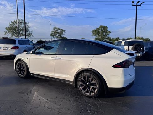 Used 2022 Tesla Model X AWD/4WD image 4