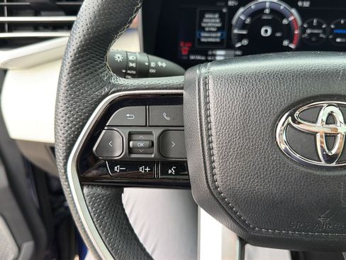 Used 2024 Toyota Sequoia Capstone AWD/4WD image 34