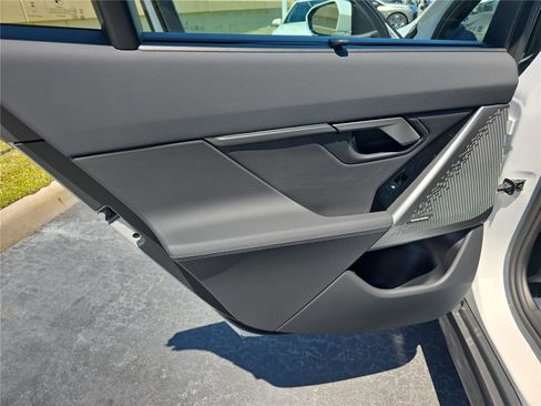 Used 2026 BMW 530i image 10