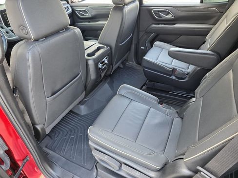 Used 2024 GMC Yukon SLT w/ SLT Luxury Package image 30