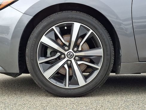 Used 2019 Nissan Maxima 3.5 SL w/ Floor Mat Group FWD image 9