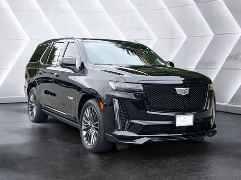Used 2023 Cadillac Escalade V image 8