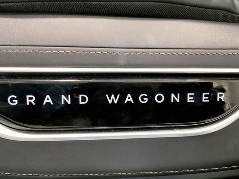 Used 2023 Jeep Grand Wagoneer Series II image 9