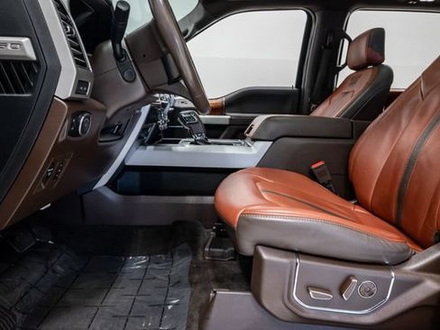 Used 2018 Ford F150 King Ranch w/ Equipment Group 601A Luxury AWD/4WD image 10