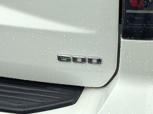 Used 2022 Cadillac Escalade Premium Luxury w/ Performance Package image 32