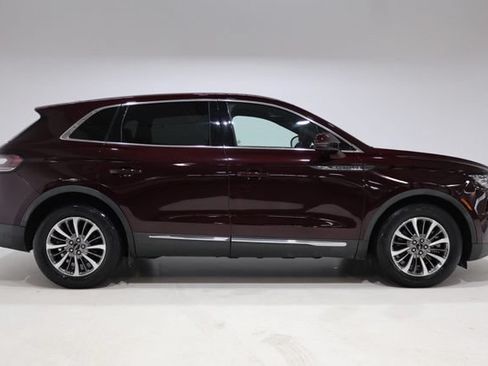 Used 2019 Lincoln Nautilus Select AWD/4WD image 9