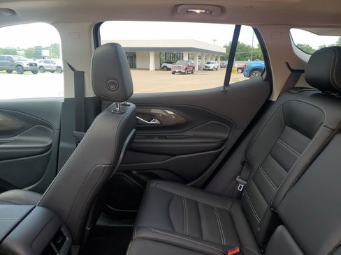 Used 2023 GMC Terrain Denali image 32