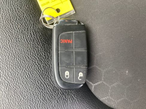 Used 2021 Jeep Compass Latitude AWD/4WD image 39
