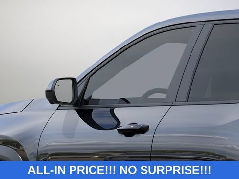 New 2027 Chevrolet Equinox LT w/ Convenience Package II FWD image 12