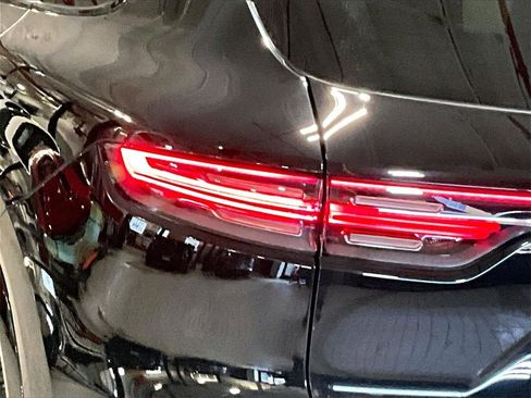 Certified 2023 Porsche Cayenne image 31