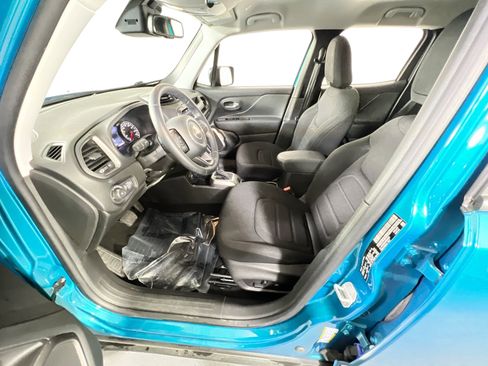Used 2022 Jeep Renegade Latitude w/ Convenience Group AWD/4WD image 21