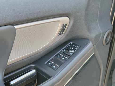 Certified 2025 Ford Expedition Active AWD/4WD image 19