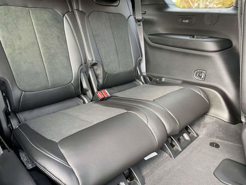 New 2025 Jeep Grand Cherokee L Altitude image 33