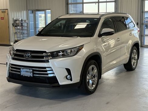Used 2019 Toyota Highlander Limited image 6