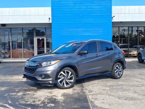 Used 2019 Honda HR-V Sport image 2