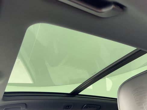 Used 2026 Porsche Cayenne E-Hybrid image 15