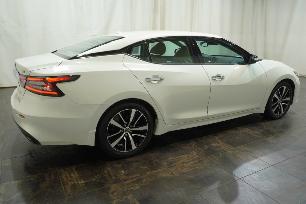 Used 2021 Nissan Maxima 3.5 SV w/ Floor Mat Group FWD image 3