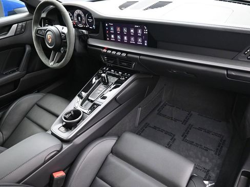 Used 2025 Porsche 911 Carrera S image 30